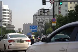 200+430+533个车位，来山大二院就医可以这样停车！图片