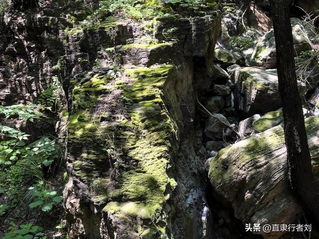 保定有一半是山区，但这座山的风景在我爬过的保定大山能排第二