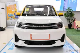 大4座设计带有后备箱，续航335KM小巧代步车,便宜带快充,雷丁芒果图片