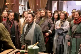 吴用自杀前一刻恍然大悟，梁山真正的老大，不是宋江、也不是晁盖图片