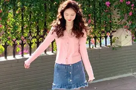 粉色搭配这4种颜色，显白好看又高级！图片