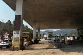 自驾游云南第38天，普洱到楚雄走国道400多公里，夜宿山中小镇！图片