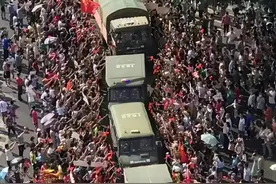 重庆对待救火恩人的方式，让人红了眼图片