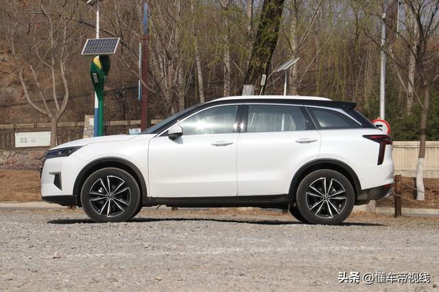 新车 | 售12.66万元起，1.5T+7DCT/配女王副驾，试驾新款启辰星