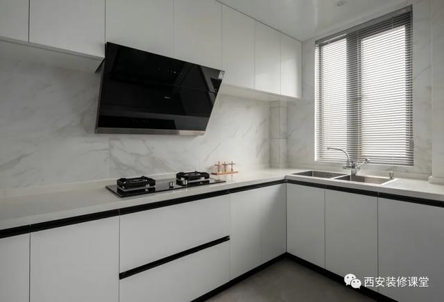 130㎡四室变两室,还有书房和储物间