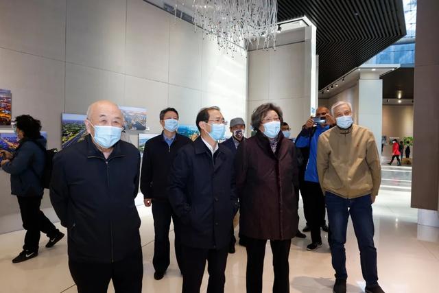 չѶ | ����ʱ���������ս�������������������������ա���Ӱ��չ��Ļ