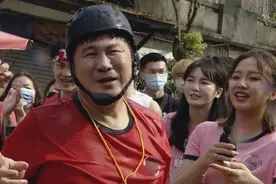 台湾综艺爆发疫情，邀请市民参与却未戴口罩，胡瓜等30人急验核酸图片