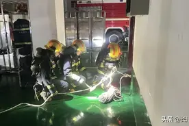 黑暗环境硬核训练——快来和“蓝朋友”一起学习技能吧！图片