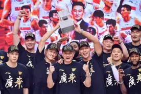 广东宏远完成新签约，拿下大牌外援马尚，老将周鹏过渡当教练图片