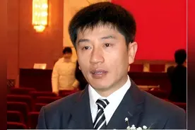 东北巨骗陨落史：演过《刘老根》，花百万买手机号，最终锒铛入狱图片