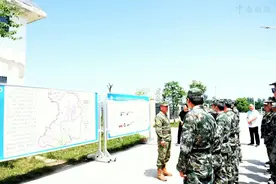 河南省新郑市军地联合组织防汛勘察图片