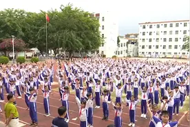 定城镇中心学校：《活力Baby》操让学生爱上运动 | 2021年“奔跑吧·少年”儿童青少年主题健身活动（海南站）图片