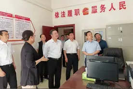 【要闻】彭琳率队赴巴中开展立法调研图片
