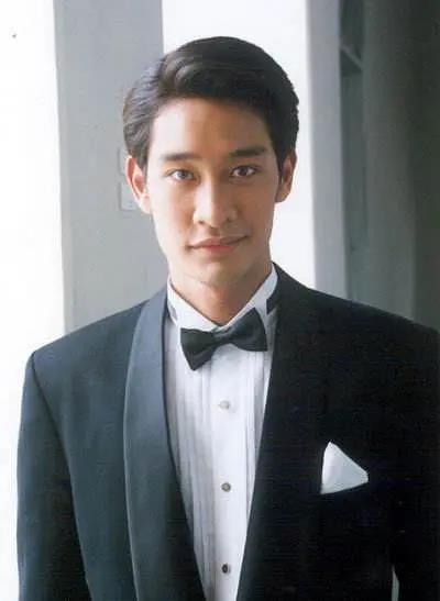 泰国男星pong自曝曾与中国女明星谈恋爱,网友猜测是毛林林?