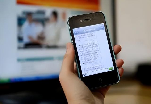 “重庆一姐男宠”罗璇：1米82肌肉发达，被抓后立刻翻脸不认人
