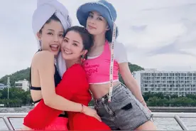 一众港星扎堆海南度假！阿娇阿Sa坐游艇出海，李彩桦冲浪大秀美腿图片