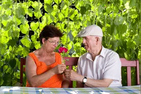 老年人硬核相亲，惊呆一群年轻人图片