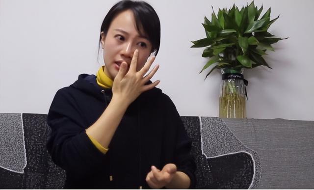 坐在奔驰上维权的女主，最终得到了怎样的赔偿，受到了什么影响？