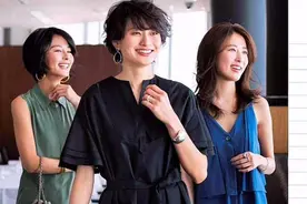 为什么建议女人多穿裙子？看看这3种搭配就知道，优雅还不过时图片