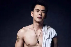 贾宗超：这个一脸斯文可爱的他，竟然拥有着诱人的肌肉型男身材图片