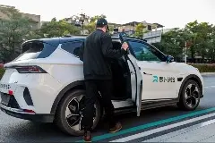 消息称萝卜快跑无人驾驶网约车日成本超370元，收入不过百图片