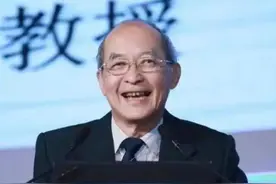 复旦教授称「8 元油价太低，建议提高 10 倍油税，就能缓解堵车」图片