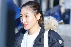 刘诗雯重返国家队！身材发福赘肉突出，晒健身照：胸前暴汗脸通红图片