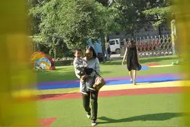 “我绝不让小宝3岁就上幼儿园”，资深幼师给的理由，真的有道理图片