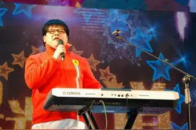 曾经春晚顶流，央视力捧的草根，他失去靠山后，终究成路人图片