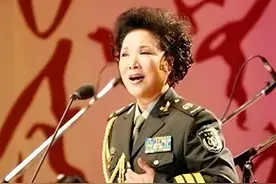 王秀芬：和程志不是夫妻，嫁大5岁播音员丈夫，如今生活幸福美满图片