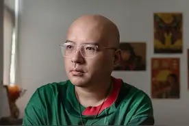 《万万没想到》导演再次入局千亿短剧市场：想在遍地“山寨机”中做点不同的图片