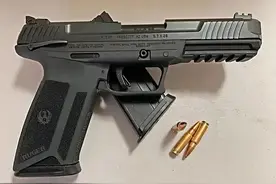 弹容量20发 初速522米 射程最大120米 颜值性能双优的鲁格57手枪图片