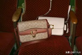 COACH 经典复古 C 扣标志展现高级质感图片