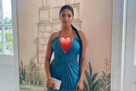 科比19岁女儿参加世纪婚礼，深V裙子抢镜，身材傲人不输瓦妮莎图片