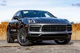 车门被剐蹭了，去4S店是维修还是换门，哪个合算？图片