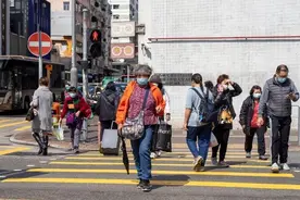 “移民潮”和“退学潮”港府不能视而不见，驼鸟政策解决不了问题图片