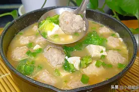 教你猪肉丸子简单的家常做法，营养丰富，汤鲜味美，夏天吃舒服图片