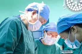 险！41岁孕妈2次剖宫产后4个月竟再次怀孕，结果……图片