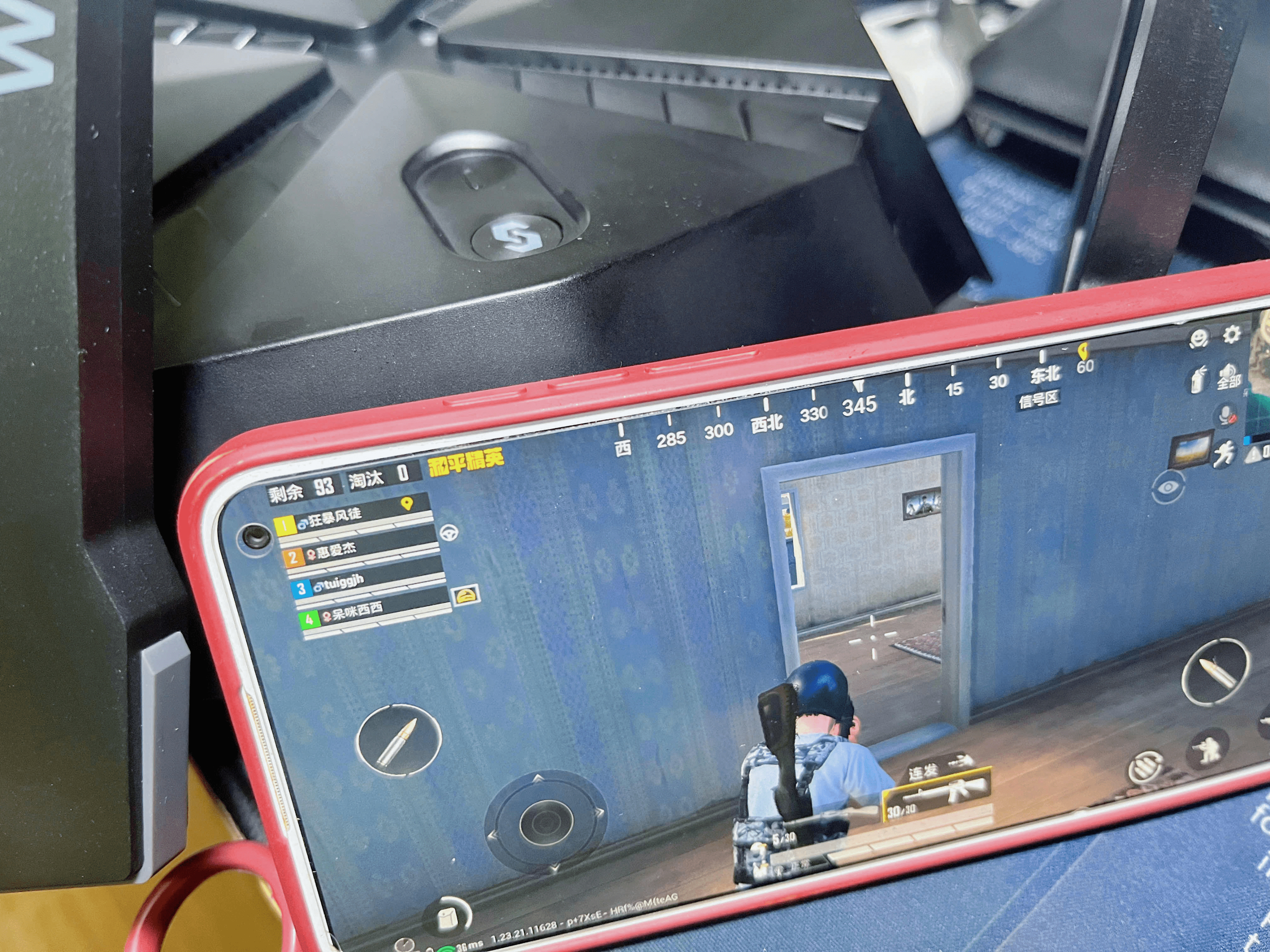 超强信号覆盖，三重游戏保障，锐捷天蝎电竞路由器畅享网络快感！