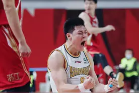 “打不了CBA”的张宁，校园篮球的怒音图片