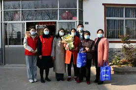 冲上热搜！这名盐都人被央视新闻、人民日报等相继点赞……图片