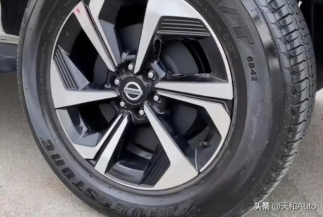 解读日产尼桑的硬派车型：红极一时的帕拉丁，步其后尘的途达