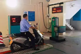 摩托车车主的悲哀：再贵的摩托车，13年了也得强制报废图片