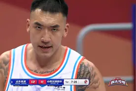 跑轰大战！单节合轰71分，威姆斯成百分百先生，常林对飙陶汉林图片