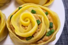 今天玫瑰花太贵，试试这道玫瑰花蒸饺吧，花费少，营养美味颜值高图片