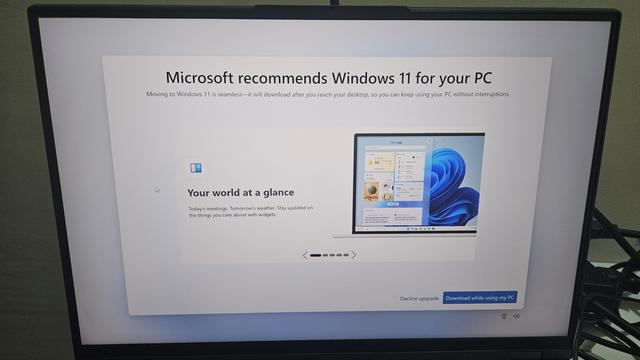 用户反馈8月更新致Win10更频繁跳全屏横幅，微软力荐升级Win11