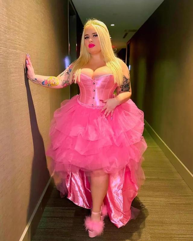 《芭比》杀疯了，诊所推出芭比整容套餐，连私处都能改造？！