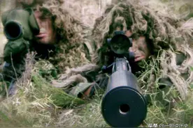 被狙击手盯上，怎么跑才能逃脱？撒贝宁当面问狙击手，答案仅6字图片