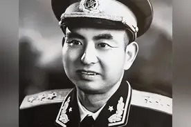 陈光怒斥杨勇不拦截日军运粮车，杨勇：拦啥，放人家一条活路图片