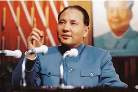 演邓小平最像的卢奇，卓琳见了都流泪，没见到邓小平成最大遗憾图片